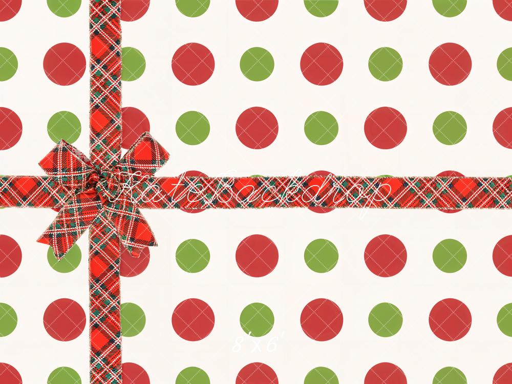 Regalo di Natale con Fiocco Rosso Sfondo a Pois Colorati Disegnato da Chain Photography