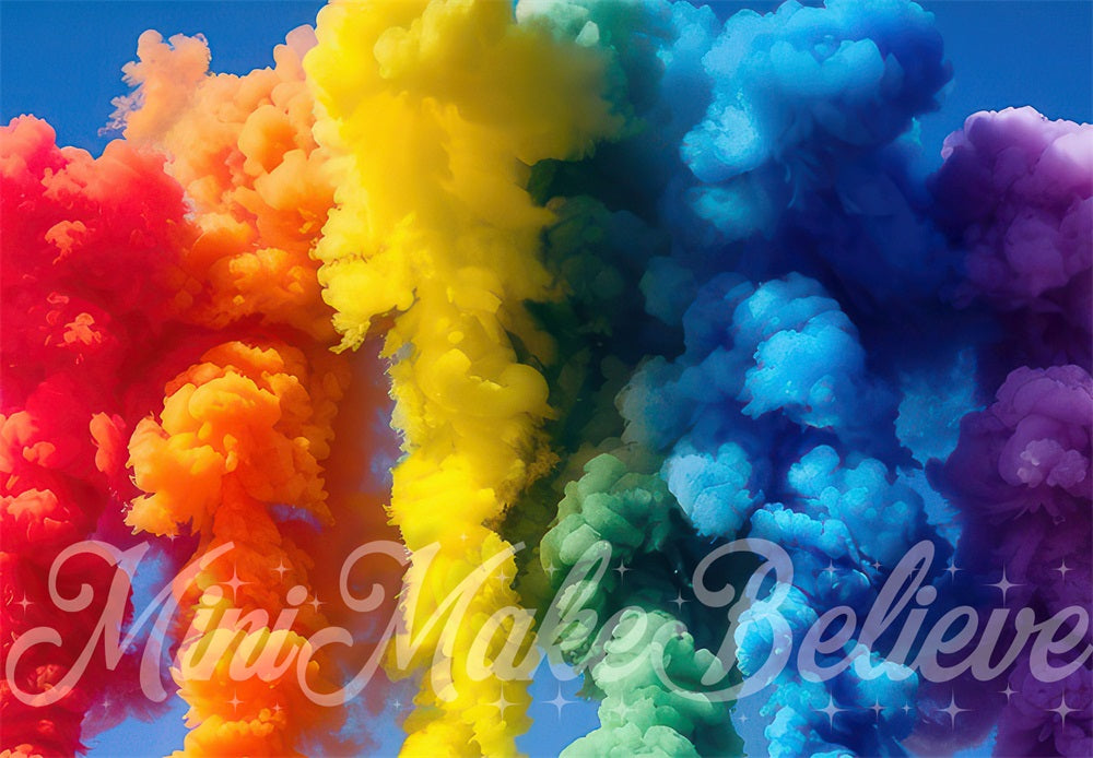 Fondo de humo Pride colorido diseñado por Mini MakeBelieve