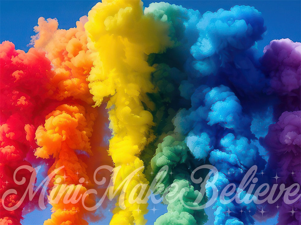 Fondo de humo Pride colorido diseñado por Mini MakeBelieve