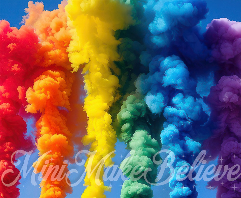 Fondo de humo Pride colorido diseñado por Mini MakeBelieve