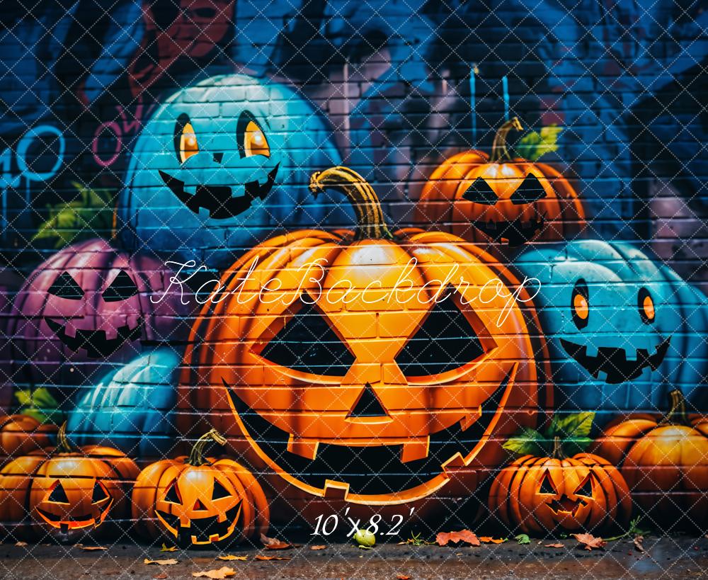 Fondo de pared de ladrillos con graffiti de calabaza malévola de Halloween diseñado por GQ.