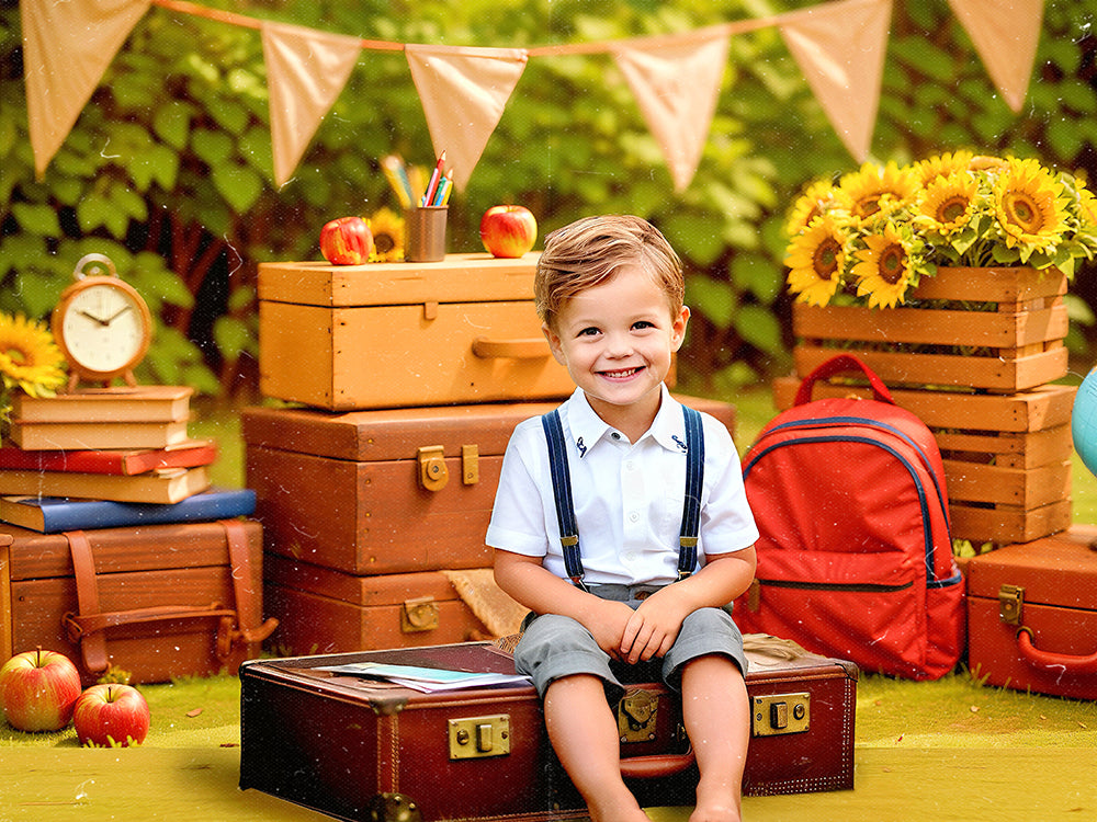 Regreso a clases/Graduación al aire libre con girasoles: Diseñado por Emetselch