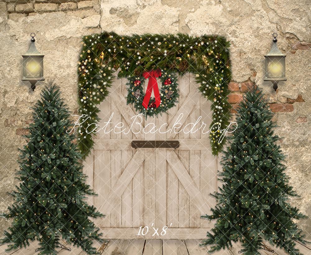 Sfondo natalizio con mattoni, porta e alberi di Natale progettato da JS Photography.