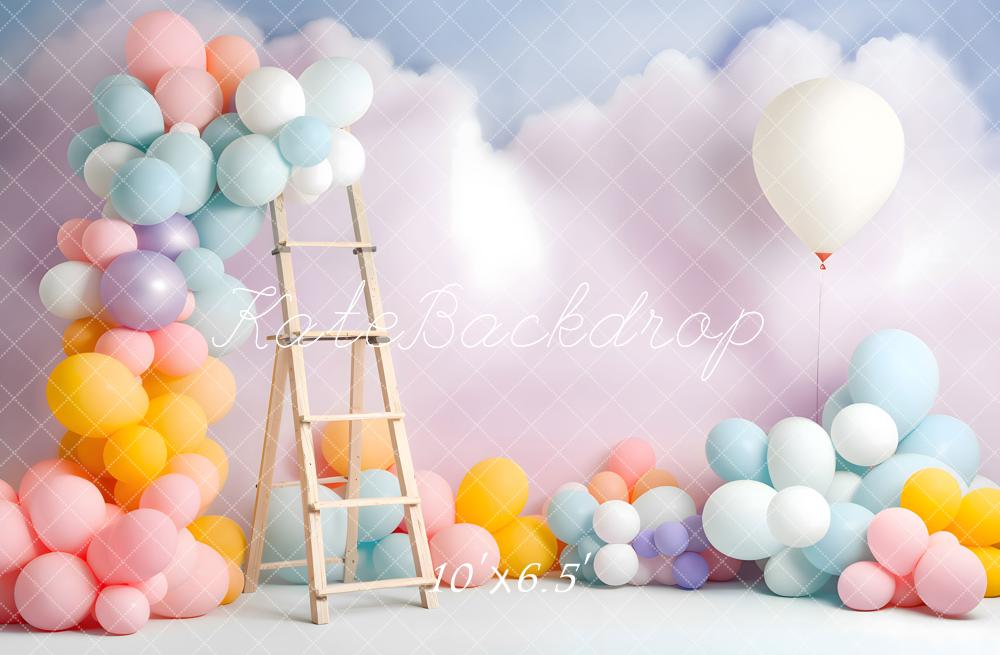 Ballonnen zomer verjaardagstaart smash wolkachtergrond ontworpen door Chain Photography