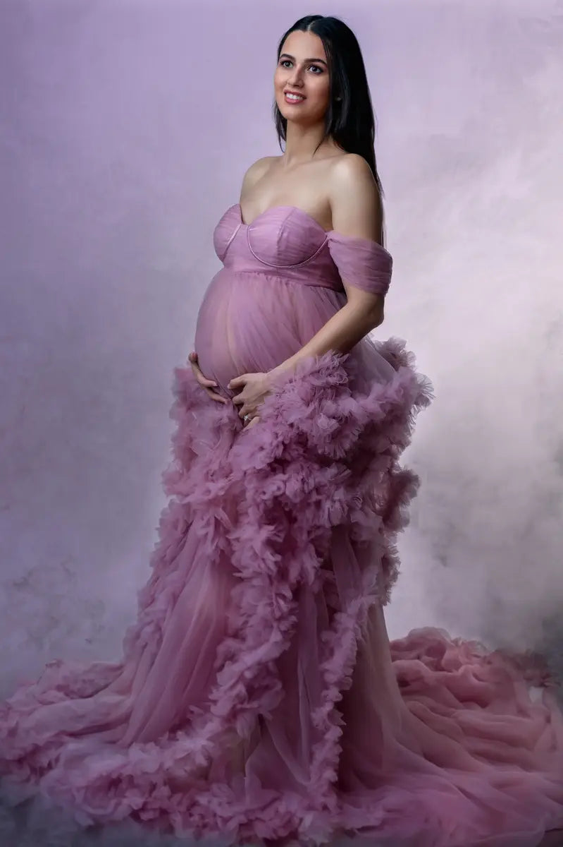 Vestido de maternidad para sesión de fotos con un solo hombro de malla