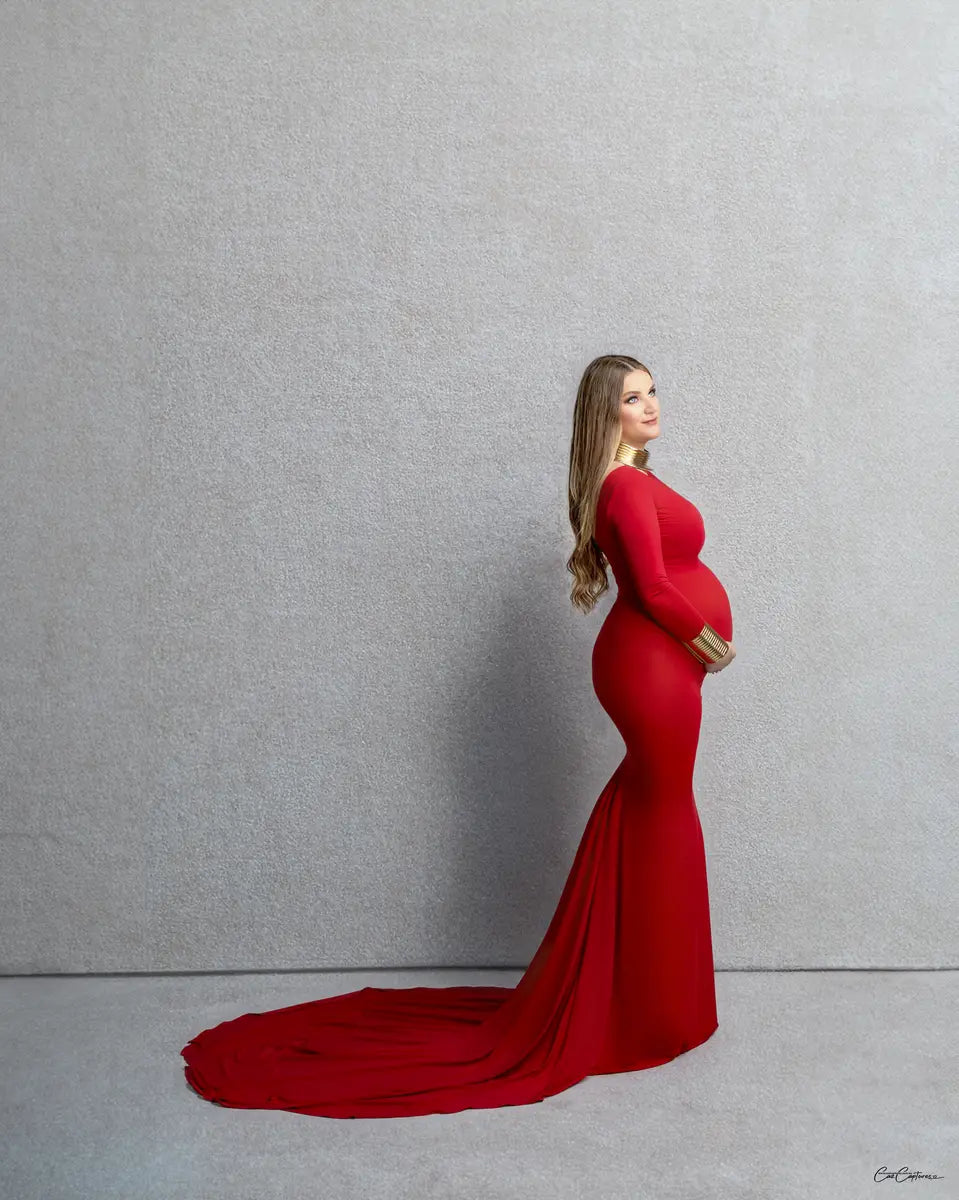 Abito lungo satinato per shooting fotografico premaman a maniche lunghe