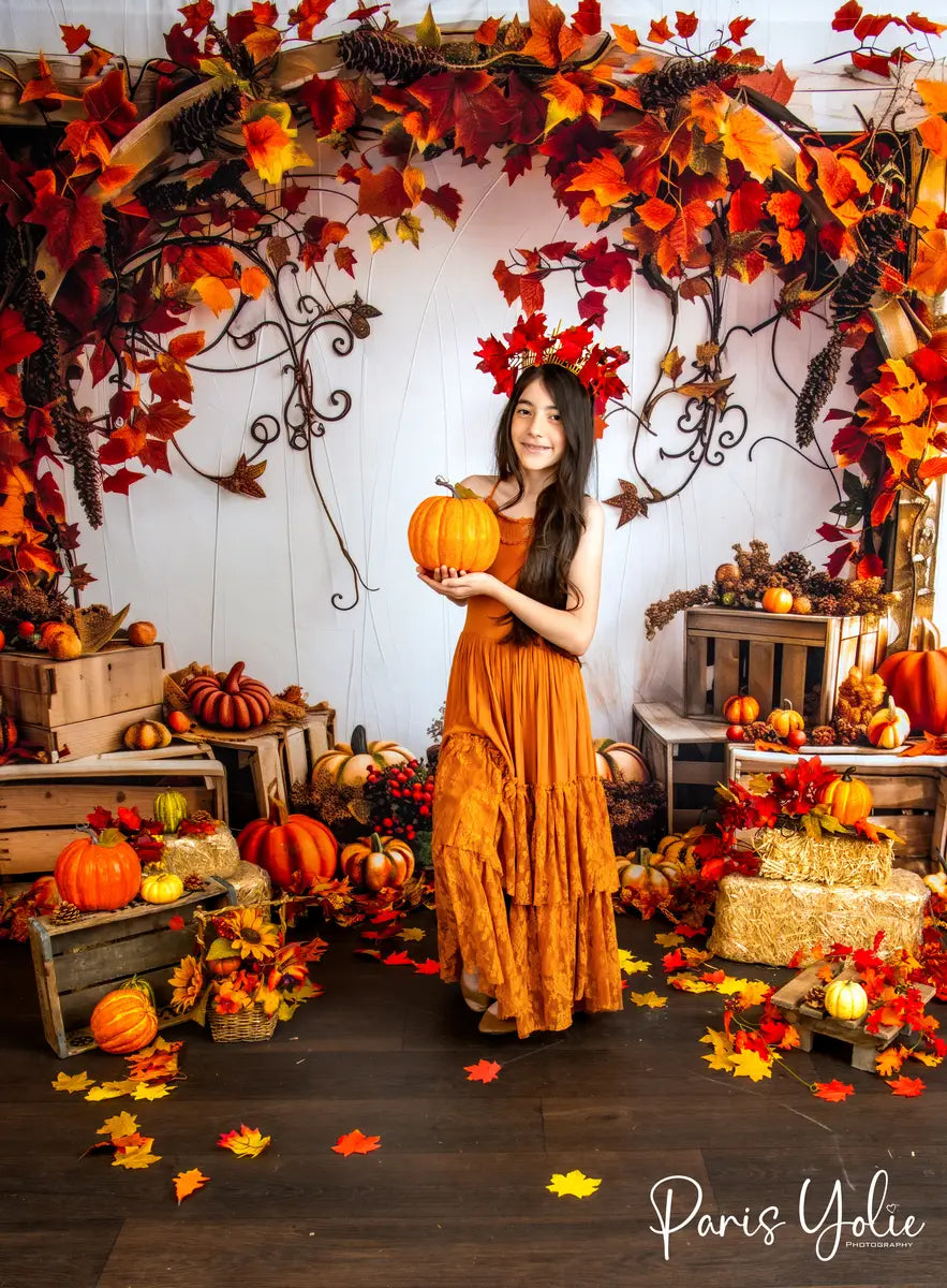 Fondo de Madera de Arco de Hoja de Arce de Calabaza de Otoño Diseñado por Patty Robert