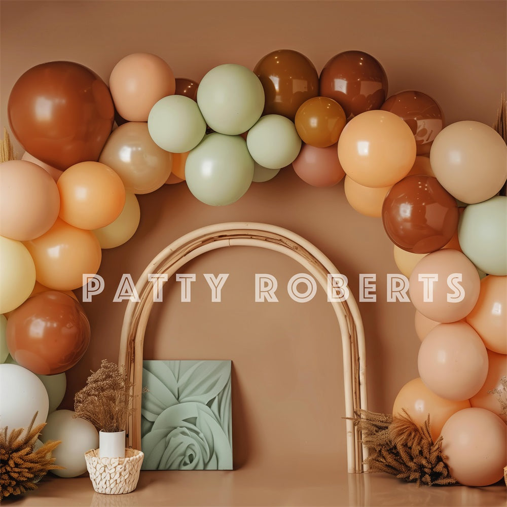 Cake Smash Foto Achtergrond Boho Beige Ballonnenboog Designed by Patty Robert