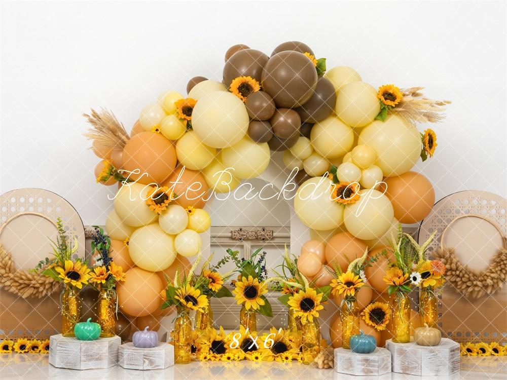 Cake Smash Fall Zonnebloem Ballonboog Foto Achtergrond Designed by Mini MakeBelieve