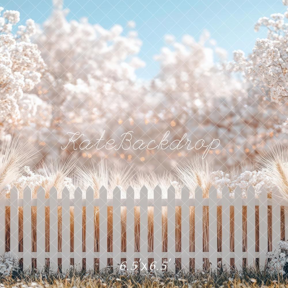 TEST Spring White Floral Fence Garden Foto Achtergrond Designed by Mini MakeBelieve