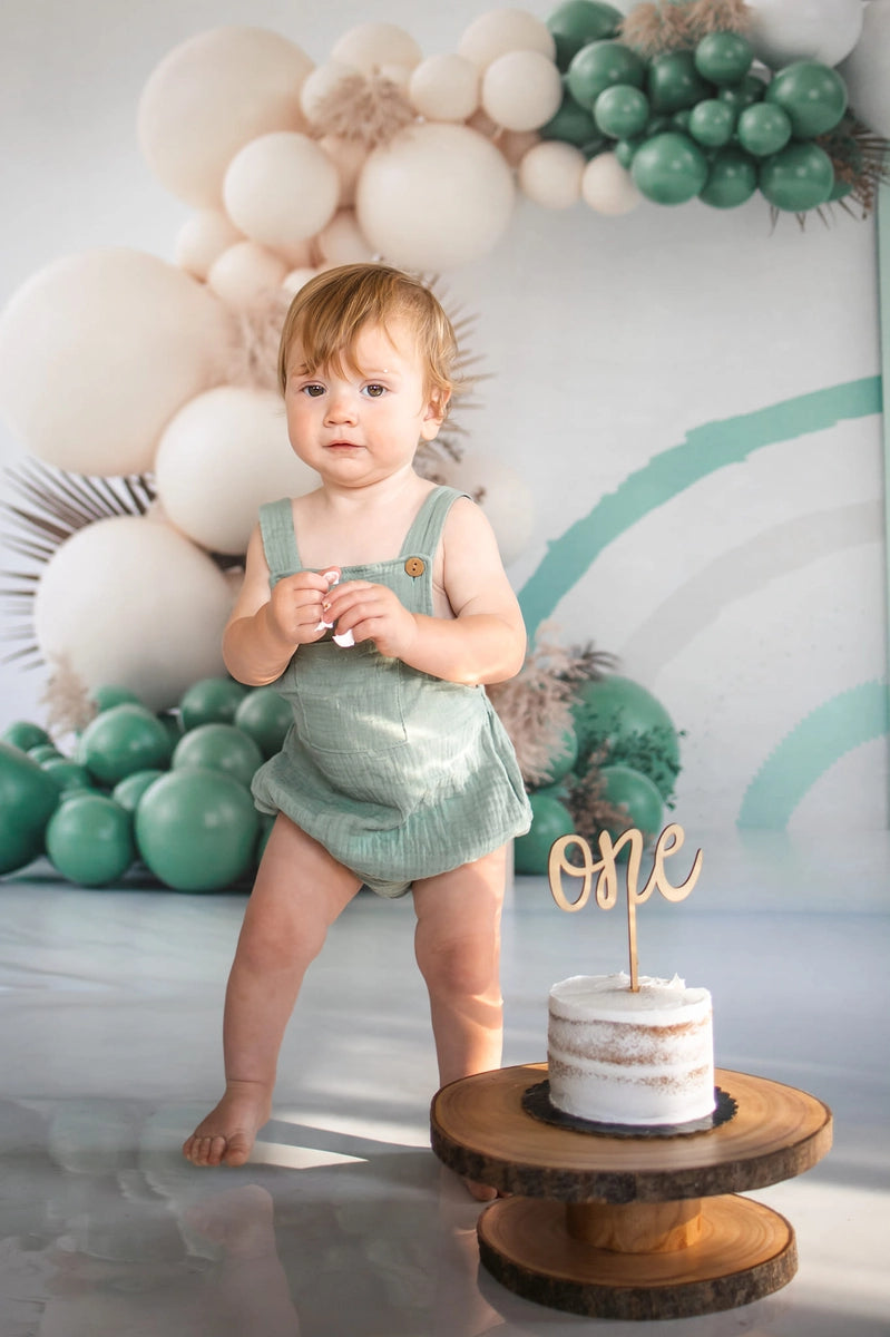 Kate Boho Balloons Backdrop Green Cake Smash Designed by Uta Mueller Photography