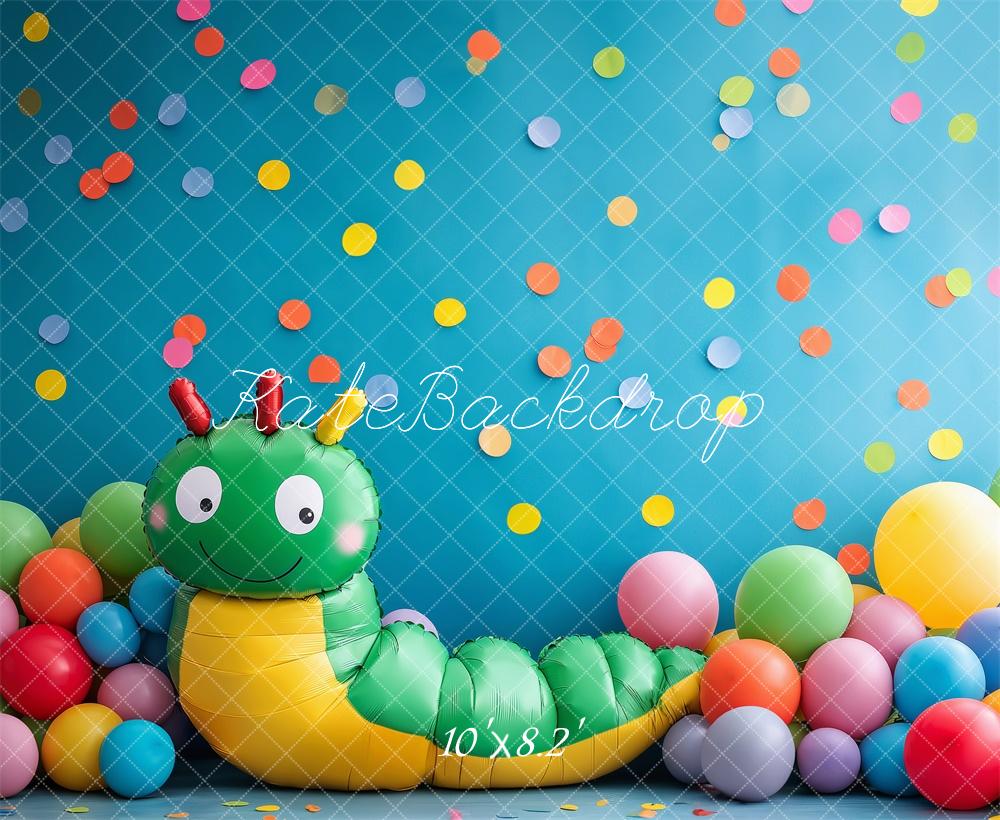 Fondo per cake smash colorato con palloni a forma di brucho progettato da Patty Roberts