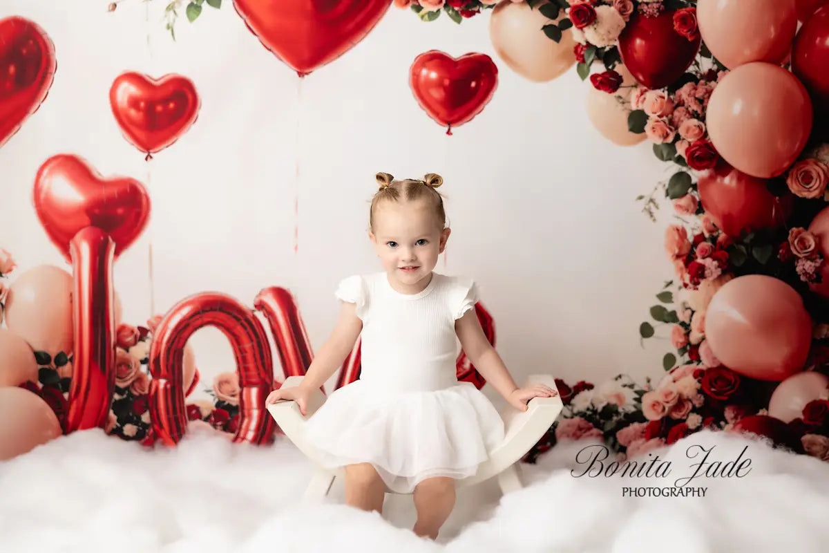 Arco de globos de amor para el Día de San Valentín