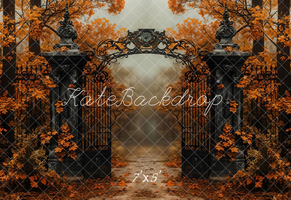 Fall Black Vintage Iron Gate Maple Tree Foto Achtergrond Designed by Emetselch