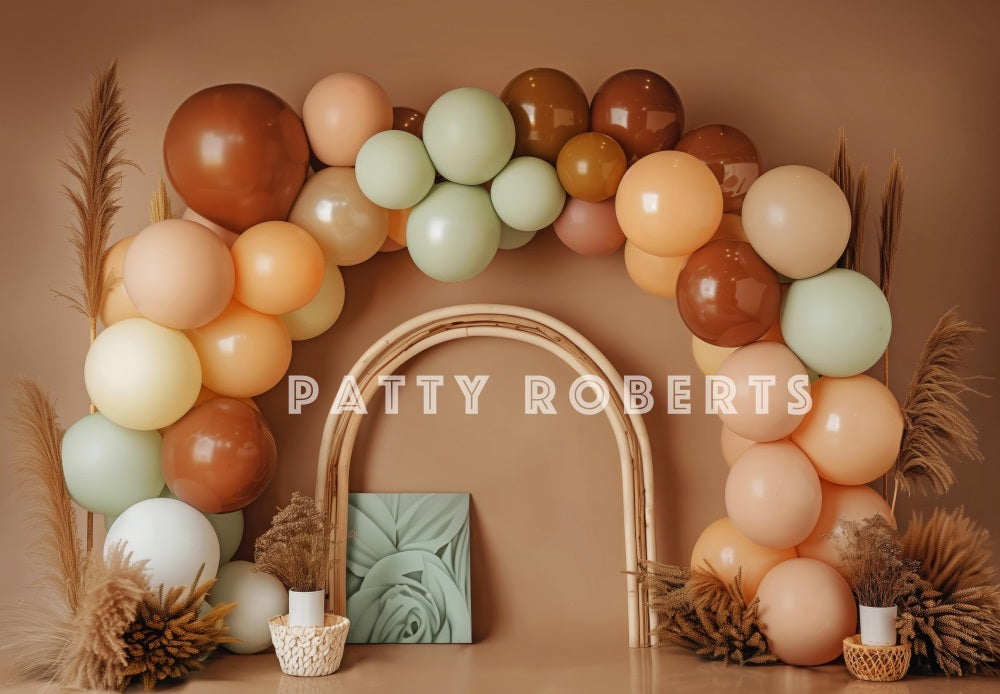 Fondo de Arco de Globos Beige Boho Cake Smash diseñado por Patty Robert