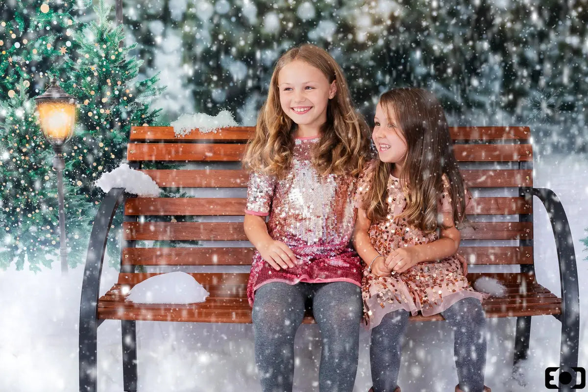 Fondo de luces de bosque nevado de Navidad para fotografía