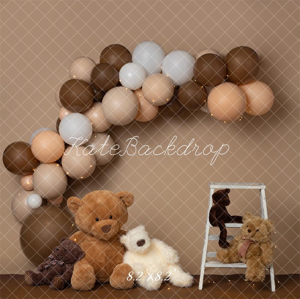 Fondo de globos de aplastamiento de pastel de oso de peluche