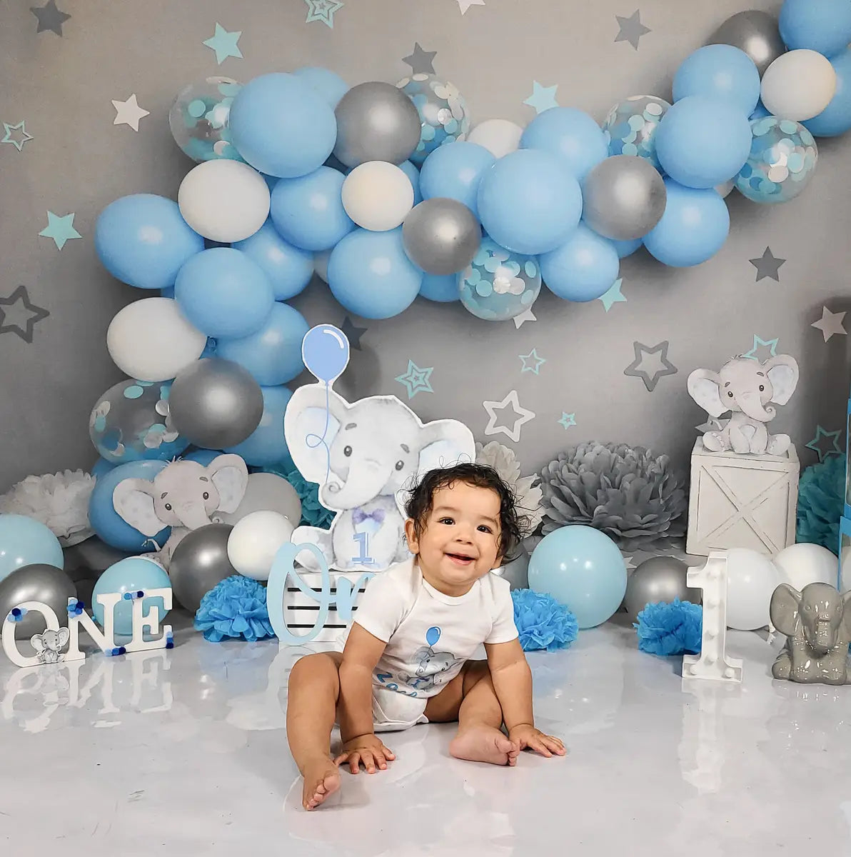 Grijze muur olifanten achtergrond taart smash blauwe ballon voor fotografie (alleen verzenden naar Canada)