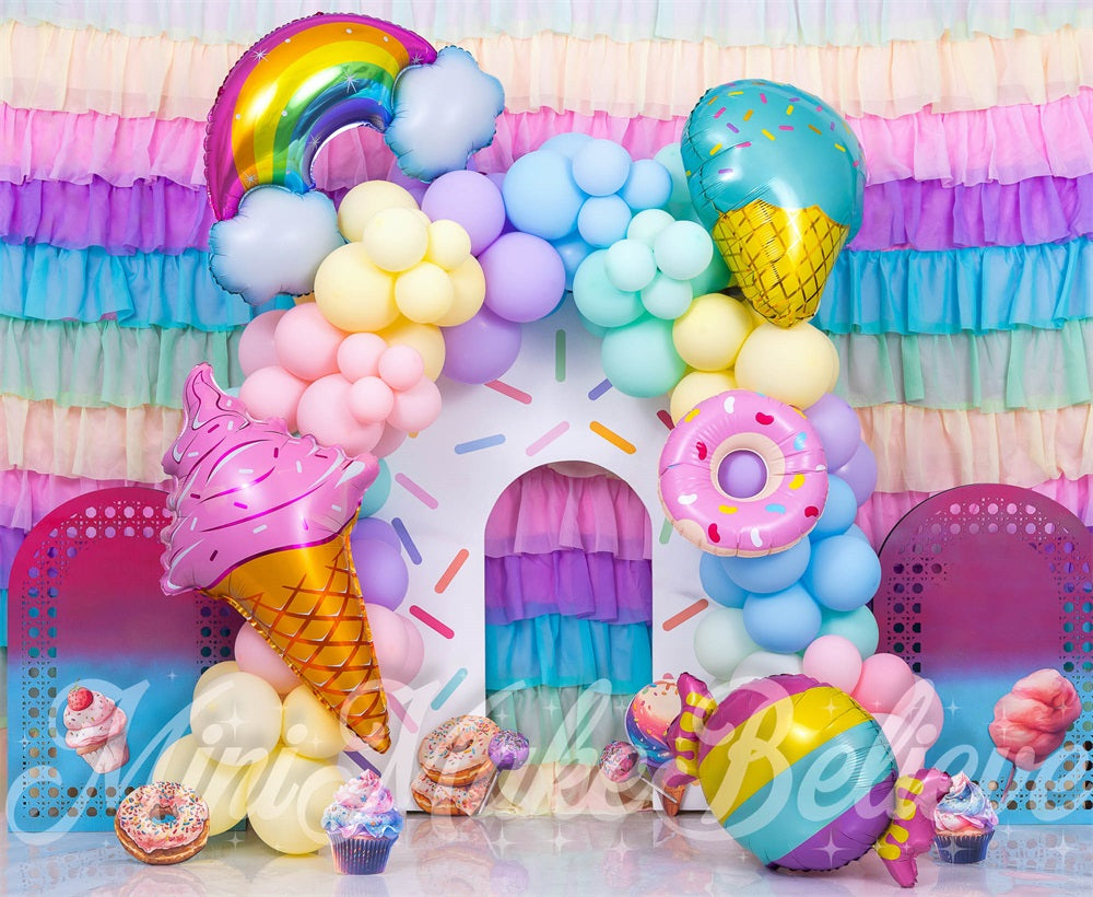 Verjaardag Cake Smash Zoet IJs Kleurige Ballon Boog Foto Achtergrond Ontworpen door Mini MakeBelieve