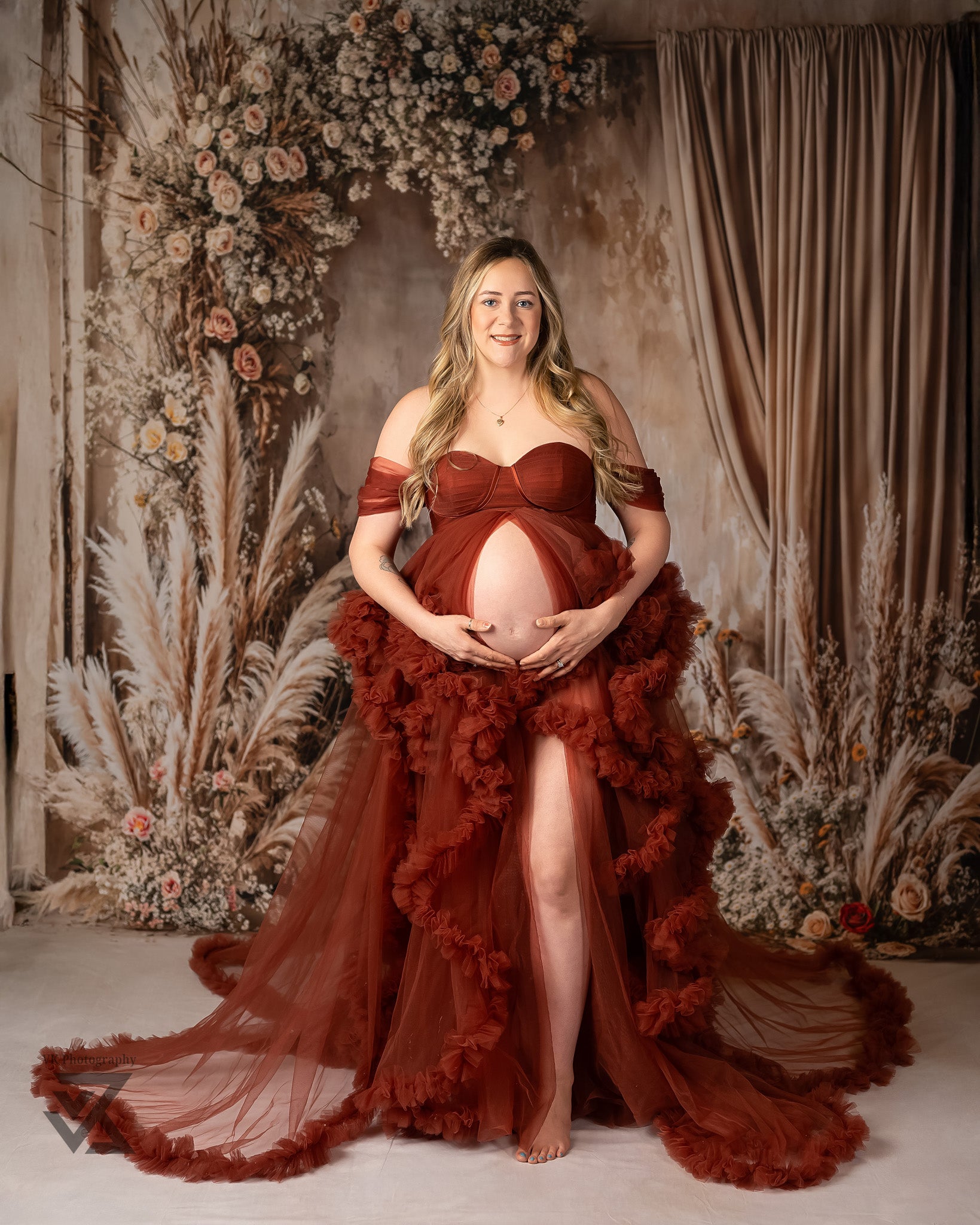 Vestido de maternidad para sesión de fotos con un solo hombro de malla