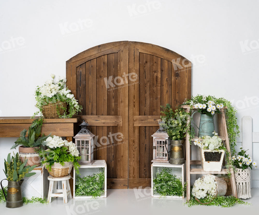 Puerta de granero de primavera verde con fondo de plantas diseñado por Emetselch